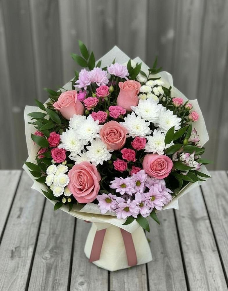 Букет цветов из: Альстромерии, Гвоздики, Розы и Хризантемы в Усть-Донецком