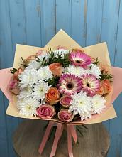 Букет цветов из:  Розы, Герберы и Хризантемы в Усть-Донецком