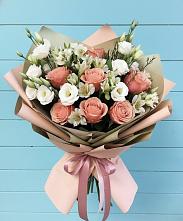 Букет цветов из:  Розы, Альстромерии и Лизиантусы #REPLACE_PRED# Усть-Донецком