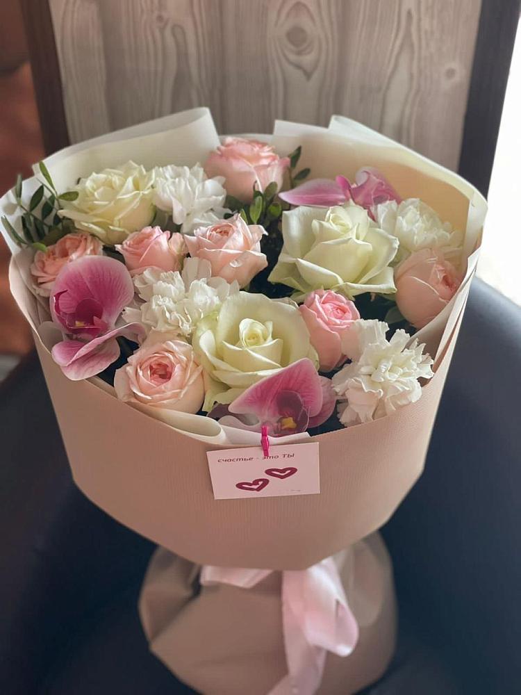 Букет цветов из: Орхидеи, Розы и Гвоздики в Усть-Донецком