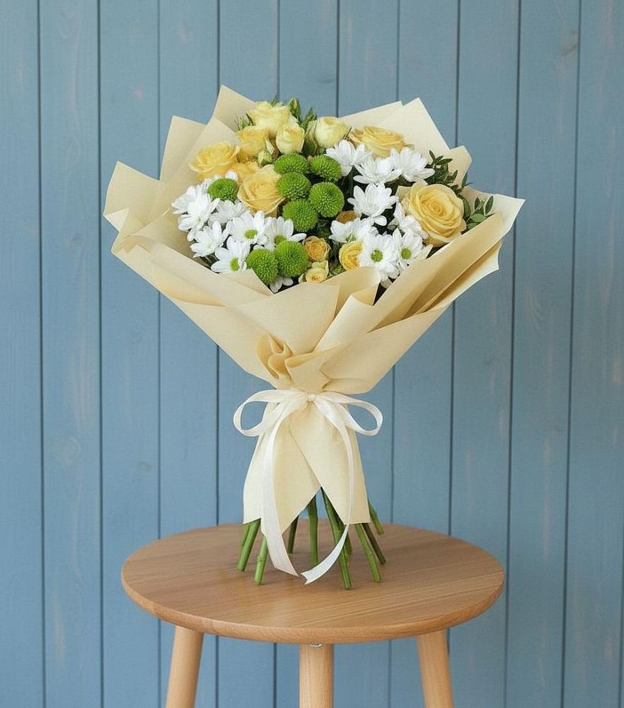 Букет цветов из: Хризантемы и Розы в Усть-Донецком