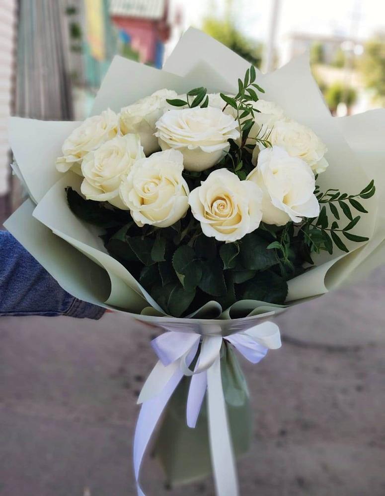 Букет Белые розы Проуд в Усть-Донецком