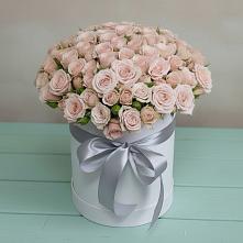 Цветочная композиция из Розы в шляпной коробке в Усть-Донецком