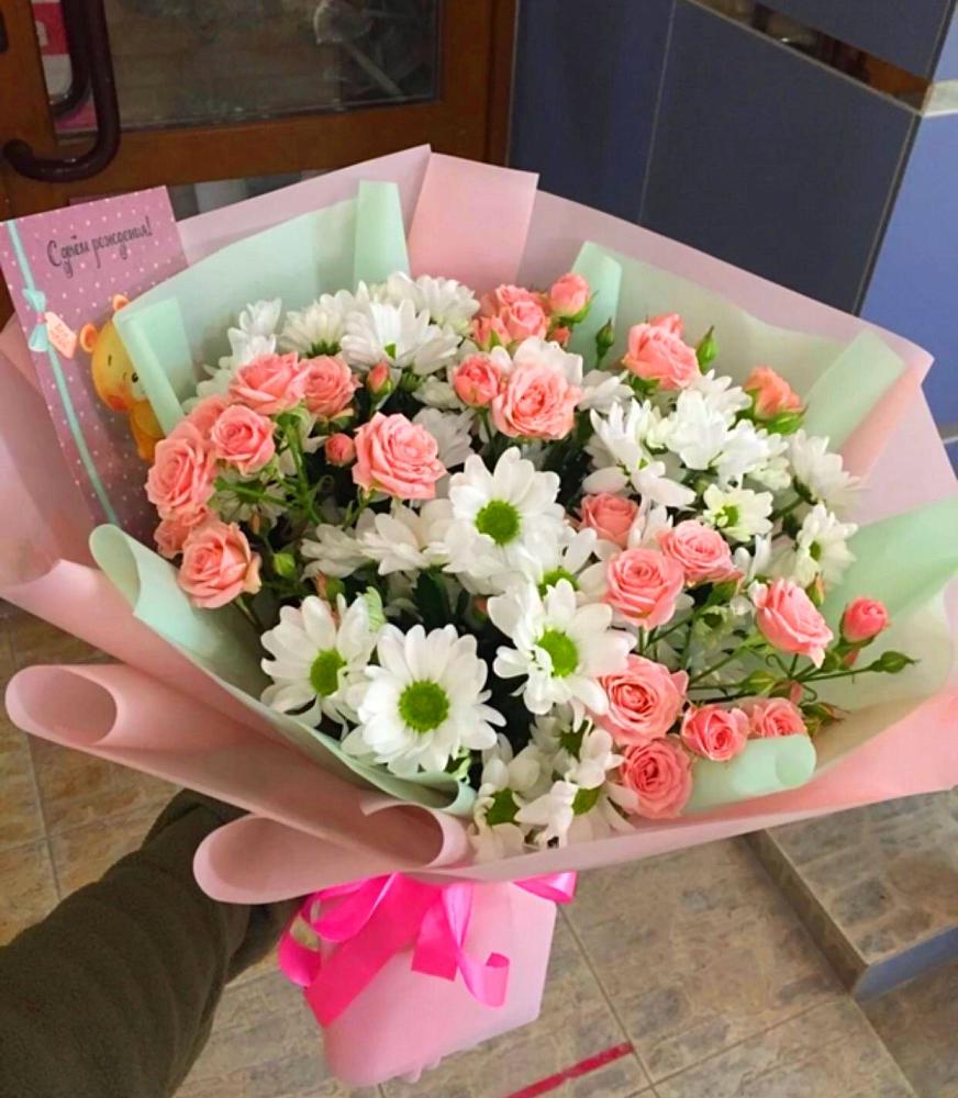 Букет цветов из: Розы и Хризантемы в Усть-Донецком