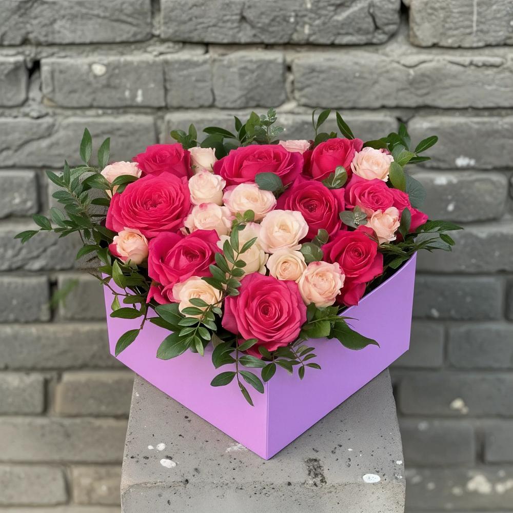 Цветочная композиция из Розы в коробке в Усть-Донецком