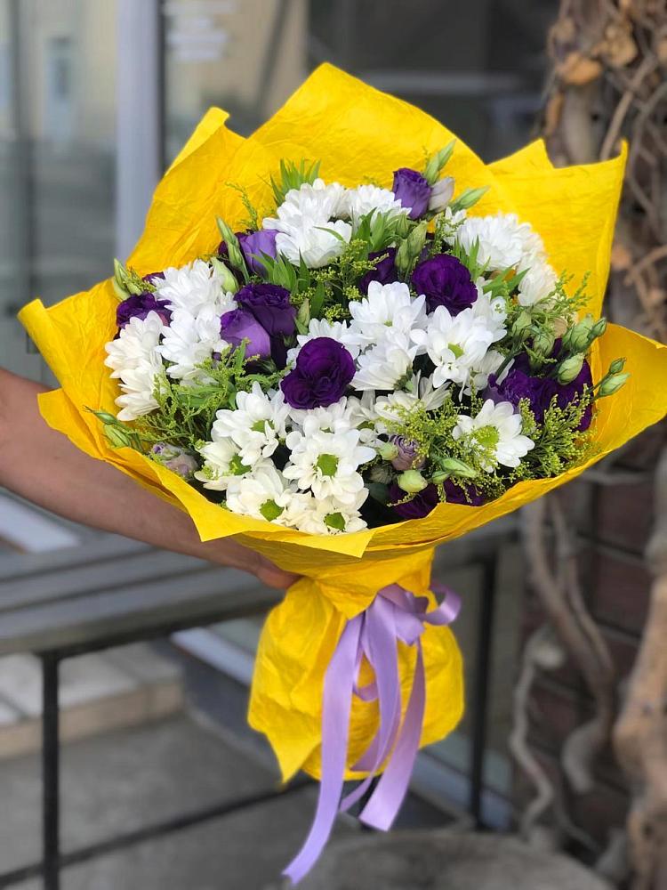 Букет цветов из: Ирисы, Хризантемы и Ромашки в Усть-Донецком