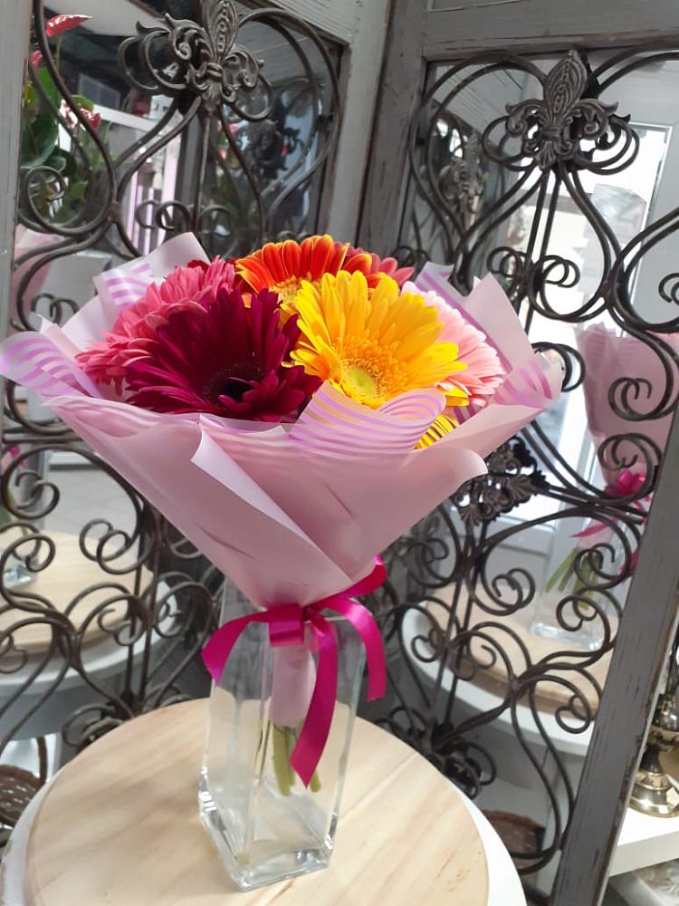 Букет цветов из: Герберы в Усть-Донецком