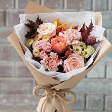 Букет цветов из:  Гвоздики, Хризантемы и Розы в Усть-Донецком