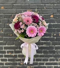 Букет цветов из:  Герберы и Хризантемы в Усть-Донецком
