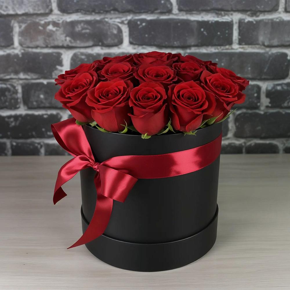 Цветочная композиция из Розы в шляпной коробке в Усть-Донецком