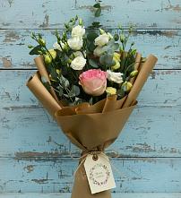 Букет цветов из:  Розы и Лизиантусы в Усть-Донецком