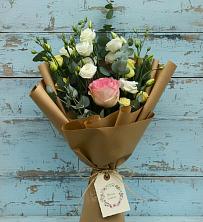 Букет цветов из:  Розы и Лизиантусы в Усть-Донецком